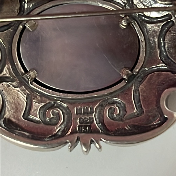 The met 925 sterling pin - Picture 4 of 6